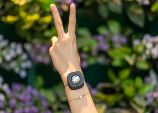 “眾籌大佬”的EDC工具,AirPods外形,空氣般佩戴感,果粉:拿下 “眾籌大佬”的EDC工具,AirPods外形,空氣般佩戴感,果粉:拿下