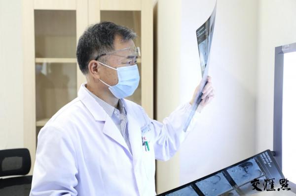 國內首個介入醫學院士門診開診，“別擔心，我們幫你想最好的辦法治療！”