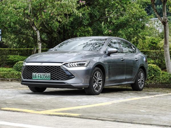 現在買比亞迪DM-i新車要等多久？10萬預算的好選擇？