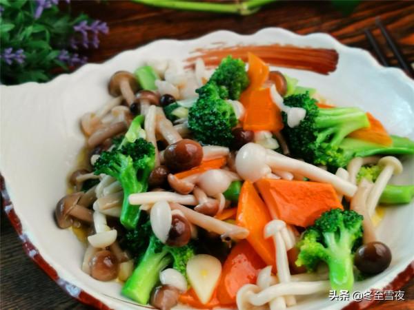年夜飯，別全是大魚大肉，9道素菜小炒，清淡素淨，深受女士喜愛