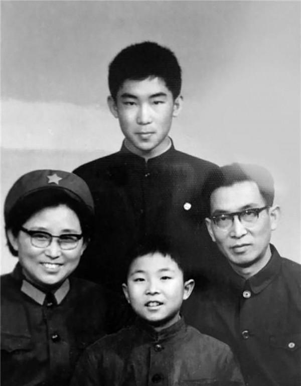 17歲讀北大，20歲讀哈佛，物理天才馮奚喬為何36歲跳樓自殺