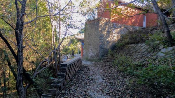 北京徒步登山:人少且免費的爬山步道,房山石花洞鳥語林風景區 北京徒步登山:人少且免費的爬山步道,房山石花洞鳥語林風景區