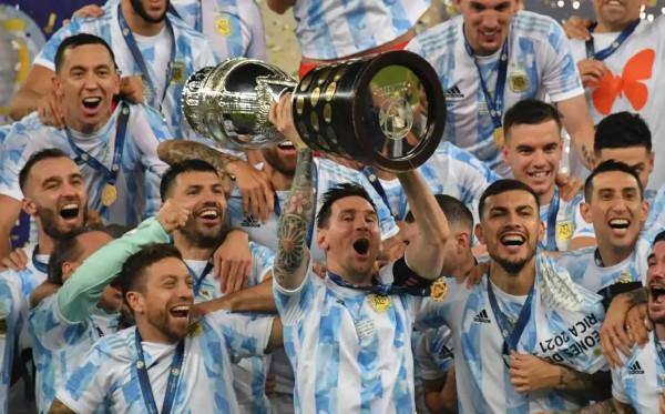 足壇年終總結，2021年度足壇大事件回顧：梅羅齊轉會、歐超引震盪