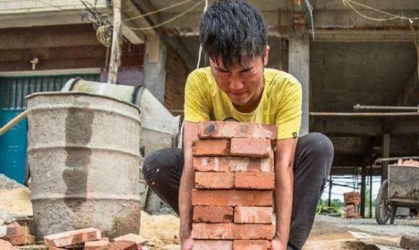 2022年掙錢會更難嗎？普通人應該注意避開哪些坑？