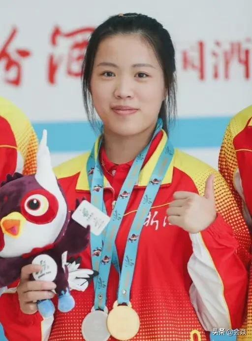 楊倩全運會女子10米氣步槍個人賽失金，教練：能拿獎牌已很不容易