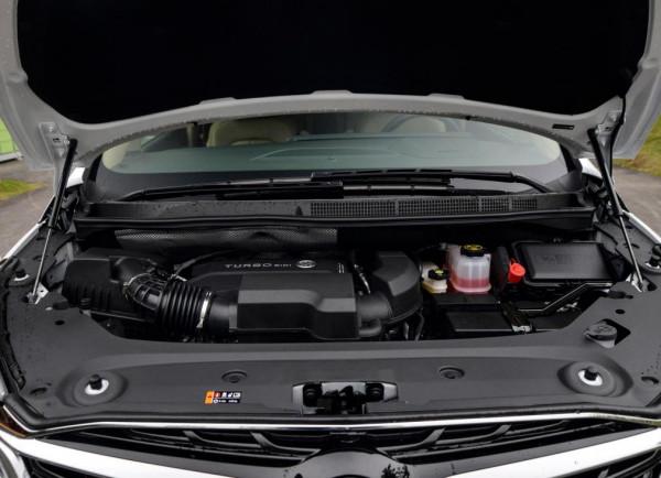 家裡人口多，買MPV更合適，可以看看這兩款，安靜舒適還省油