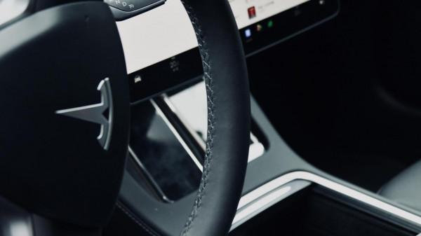 2022剛開始，我就被特斯拉&OpenCurlyDoubleQuote;上了一課&rdquo;