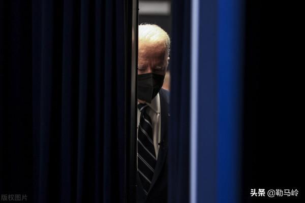 美國違背道義，面臨雙線夾擊，美元霸權和美國霸權的根基正在鬆動