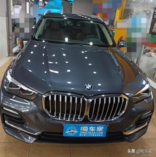 才開兩年的寶馬X5幾乎撞報廢,精修之後賣65萬,驗車師差點看走眼 才開兩年的寶馬X5幾乎撞報廢,精修之後賣65萬,驗車師差點看走眼
