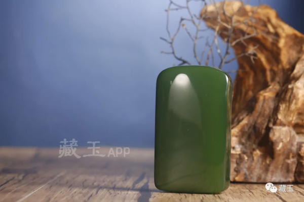 和田玉里那些獨特的玉質!有些很稀少,有些價很高 和田玉里那些獨特的玉質!有些很稀少,有些價很高