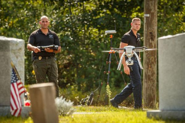 美國一頭牛逃出屠宰場，警察追捕8個月，結果整個小鎮都愛上它了