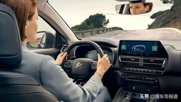 新車 &vert; 懸浮大屏&plus;撥杆換擋，新款雪鐵龍C5 SUV釋出，前燈組很凡爾賽