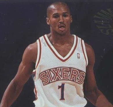 打瞌睡葬送職業生涯，飲水機漏電導致休克，奇葩傷病盤點