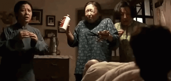 戲裡她是農婦王秀娥，戲外在中戲當老師，教出的學生都是演技派