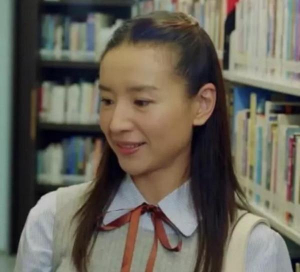 女星校服造型難駕馭？有人32歲仍像高中生，有人像媽偷穿女兒衣服