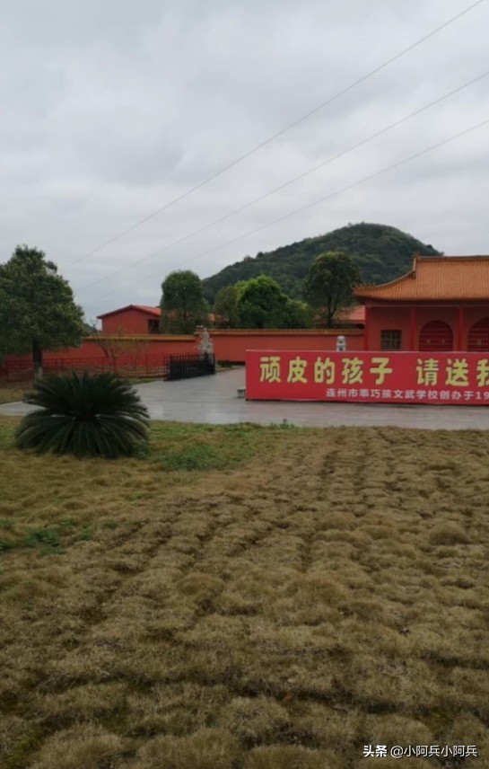 形態萬千的三峽景區,令人流連忘返 形態萬千的三峽景區,令人流連忘返