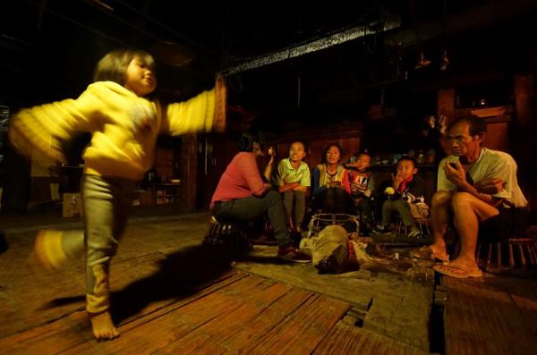 翁丁聽到的獵人頭故事：真的要他們去砍人，小哥倆膽怯了