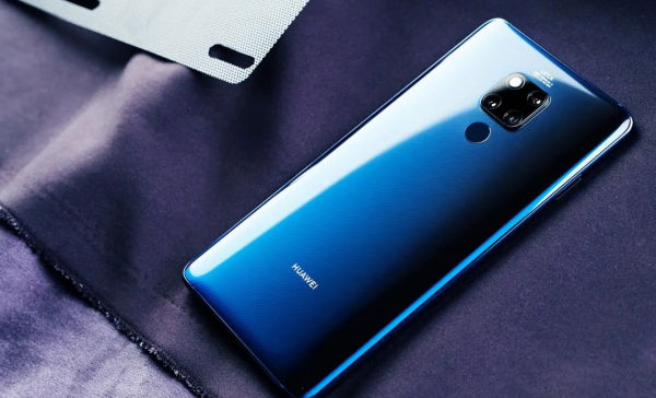 風雨裡“吃雞”等你，你需要一份懷舊手機清單