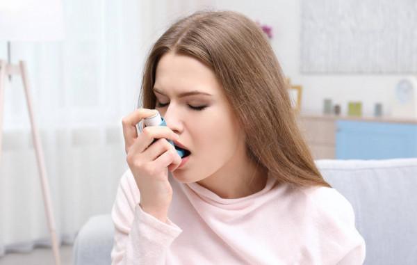 對慢阻肺的治療，兩種常用的糖皮質激素吸入藥物，有什麼區別？