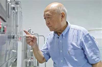 52人帶著50美元赴美，徹底改變了中國