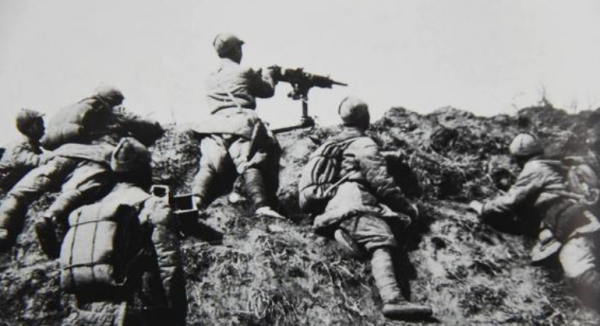 鄭作民：黃埔一期生，因不想打紅軍被老蔣撤職，後在抗戰中犧牲