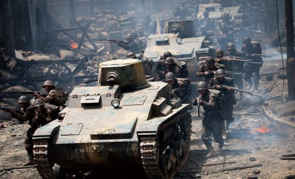 敵人進村了,八路軍仍在出操,日軍指揮官見狀說:必有埋伏 敵人進村了,八路軍仍在出操,日軍指揮官見狀說:必有埋伏