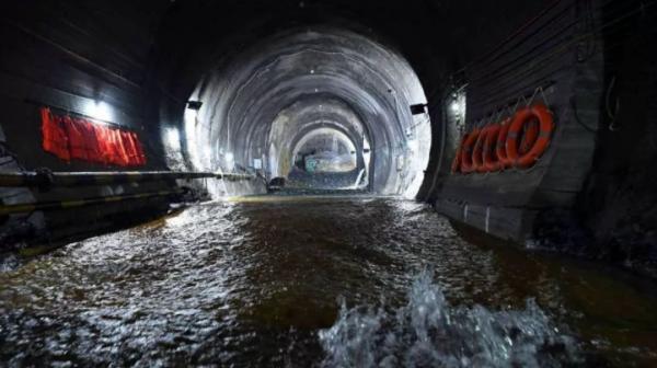 中國斥資30億挖1個山洞,歐美百思不得其解,到底有何重要價值? 中國斥資30億挖1個山洞,歐美百思不得其解,到底有何重要價值?