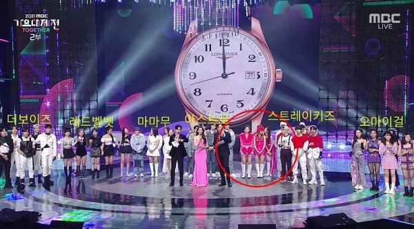 D社今年不公開新年情侶的原因是什麼；後輩愛豆佔據舞臺中心？