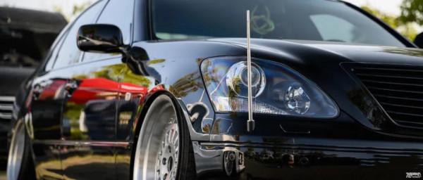 從修理廠到婚姻殿堂，夫妻共同打造低趴雷克薩斯LS430