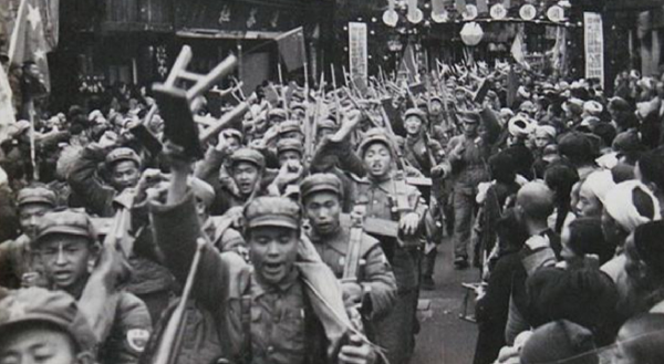 1981年，韓先楚回鄉探親，同鄉親見面後，立即向軍區下了一道軍令