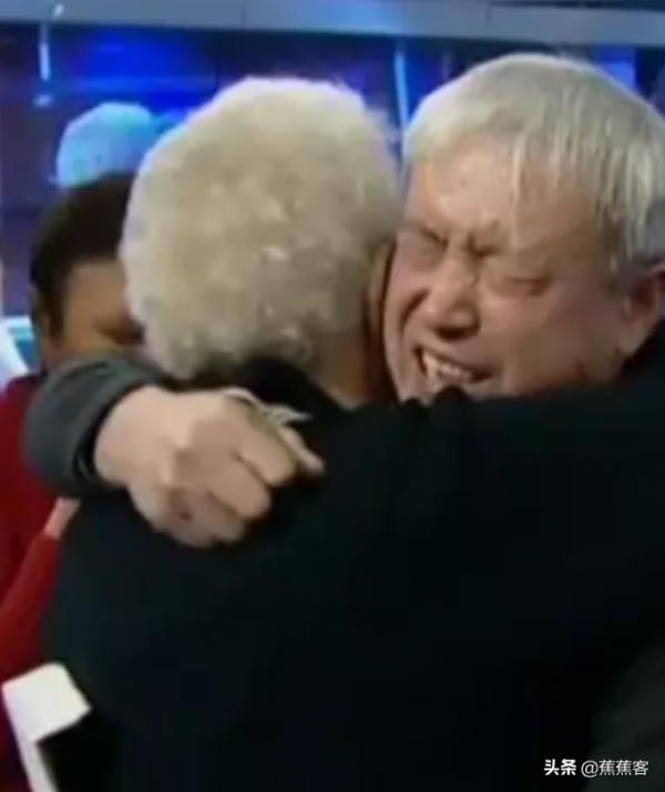 尋蘇聯母親55年的黎遠康：61歲赴蘇，80歲母親哭著說：我也在找你