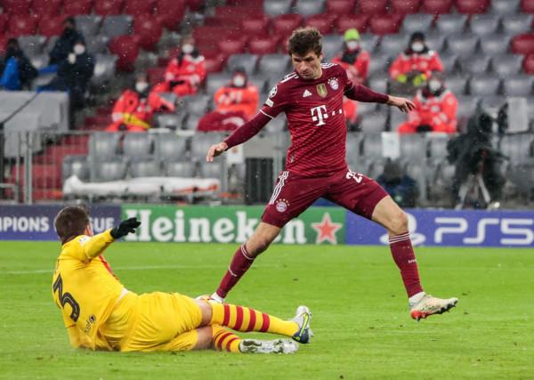 足球——歐冠：拜仁勝巴塞羅那