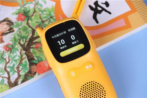 新一代復讀機居然小學學科全覆蓋，牛聽聽超記牛體驗