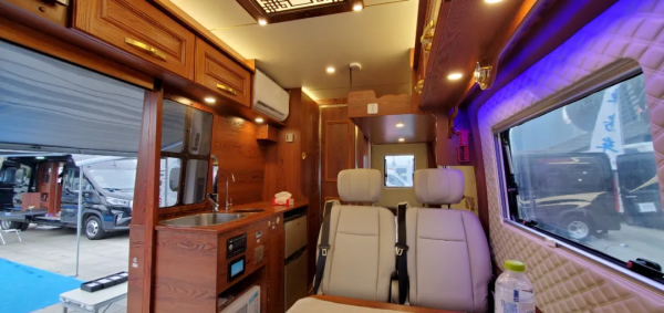 中式風格+48V電路 這款中房星耀縱床版B型房車你喜歡嘛？