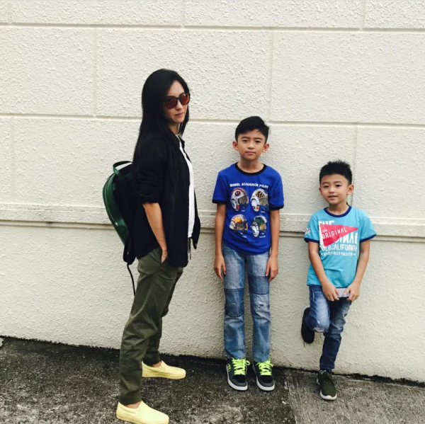 袁詠儀為兒子言論不當道歉！港星定居內地後，星二代們在哪上學？