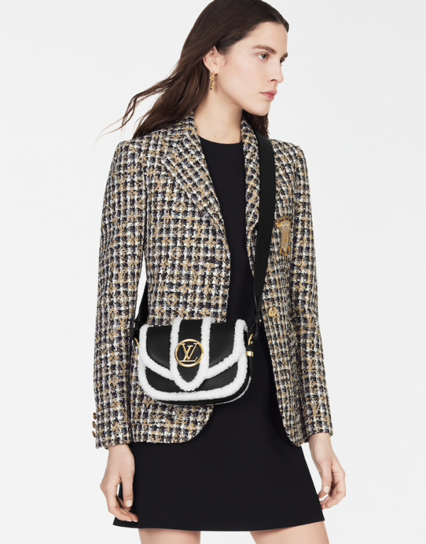 毛絨絨軟糯糯閃亮亮，這一季的大牌包包都吃了可愛吧