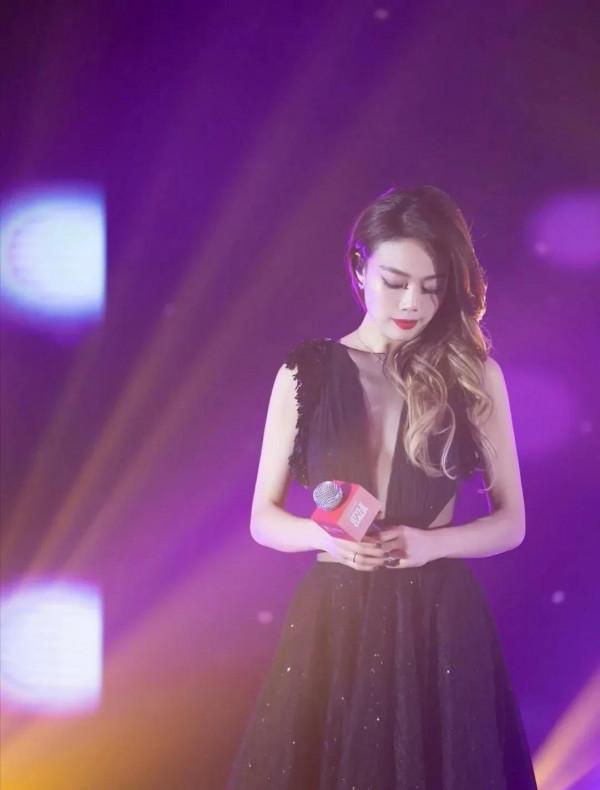 容祖兒 美麗漂亮實力唱將高畫質桌布