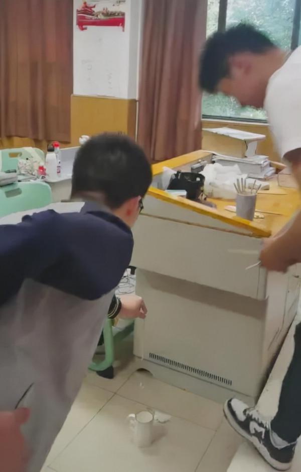 中英燈謎、九大遊戲、牛人獎券…成外中加師生DIY歡度中秋佳節