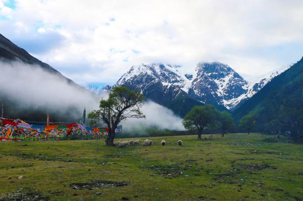 梅里雪山最後的淨土,一個藏在大山深處,僅有4戶人家的隱居之地 梅里雪山最後的淨土,一個藏在大山深處,僅有4戶人家的隱居之地