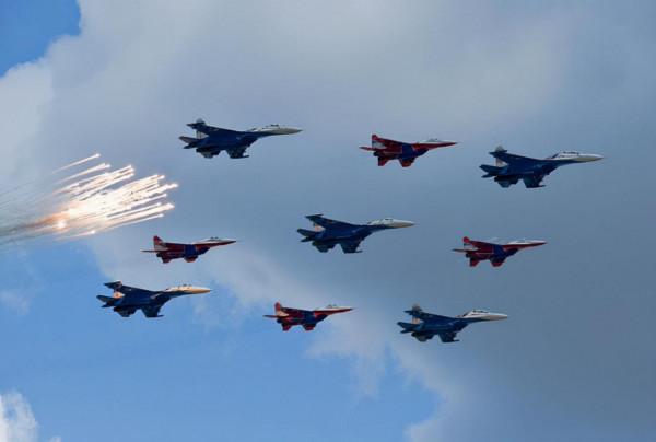 1995年,3架蘇27在飛往越南途中集體撞山,這是為什麼? 1995年,3架蘇27在飛往越南途中集體撞山,這是為什麼?