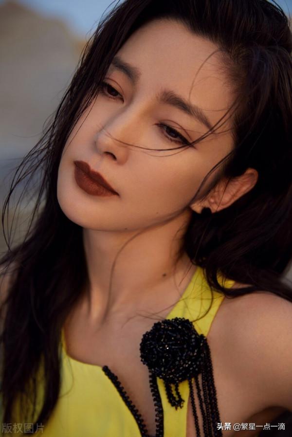 李冰冰黃色斜肩魚尾裙優雅浪漫 憂鬱的眼神讓人心生憐惜