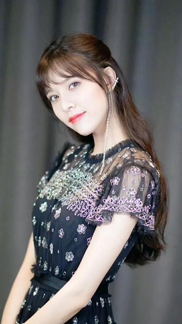 張一山前女友宋妍霏：青春靚麗高畫質寫真集