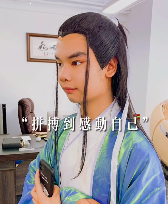 意外走紅的8位大網紅,一個比一個神奇,有人因戴口罩採訪而爆紅 意外走紅的8位大網紅,一個比一個神奇,有人因戴口罩採訪而爆紅