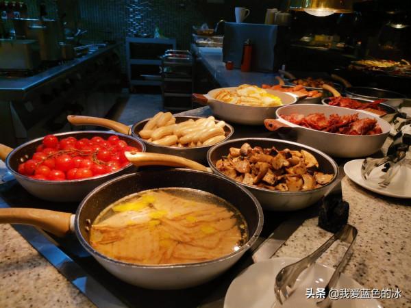 在北京入住第二家酒店自助餐廳裡的早餐