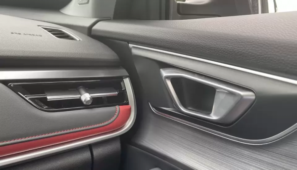 評瑞虎5x超級英雄：10萬元很有料，缺了點細膩