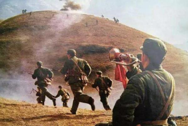 郭俊卿：14歲剃光頭參軍，5年不脫衣睡覺，身份曝光被毛主席接見