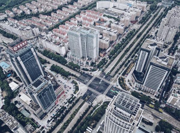 這座“低調”的海濱城市何以超越了青島 | 新京智庫 這座“低調”的海濱城市何以超越了青島 | 新京智庫