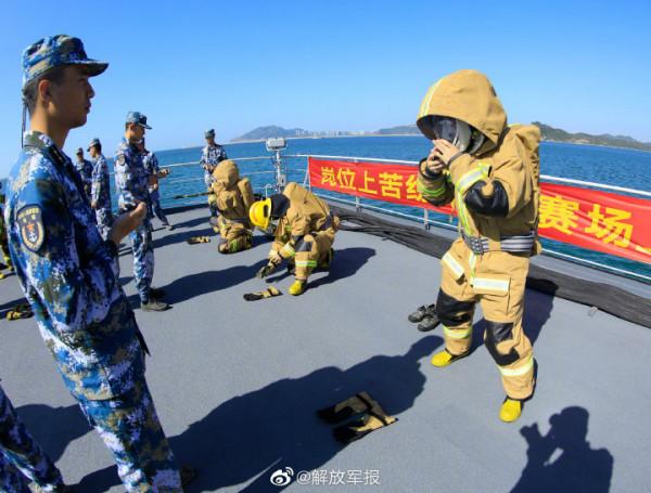 走起！帶你看海上訓練酷圖