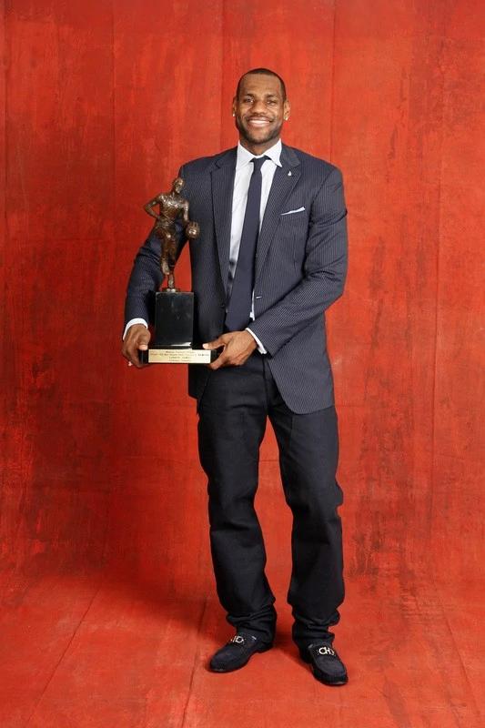 勒布朗詹姆斯歷史資料(第一期) 勒布朗詹姆斯歷史資料(第一期)