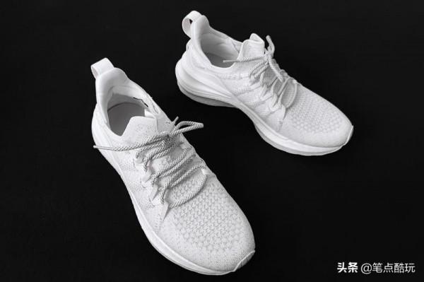 平價耐穿又好看，小米運動鞋強勢升級，日常元素4繁星版真實體驗